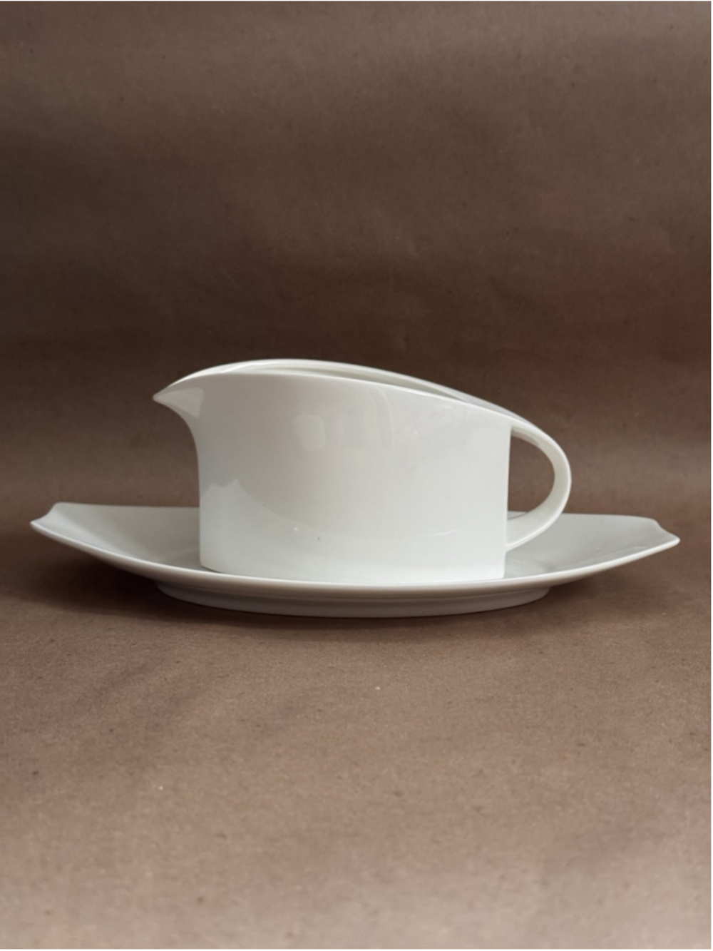 Villeroy & Boch Alba Sauce/Gravy Boat & Stand/Plate Like New White